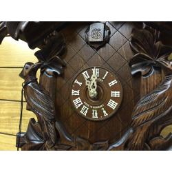 Leaf and bird cuckoo clock
